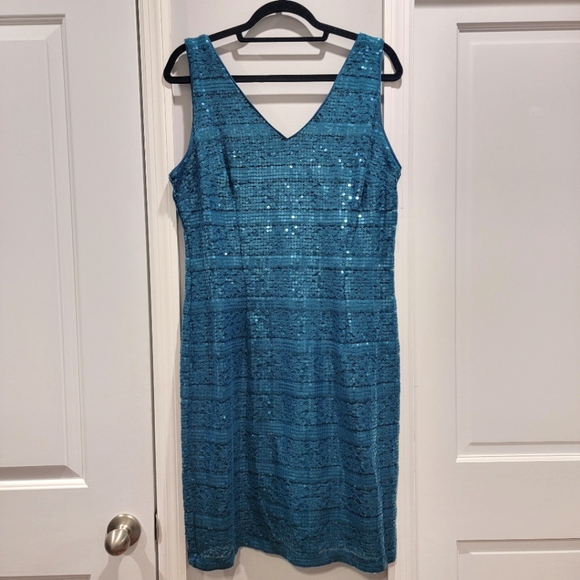 SD Collection Floral Lace Sequin Dress - Picture 3 of 13